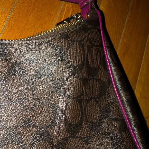 Used Coach handbag with matching wallet - Picture 3 of 7